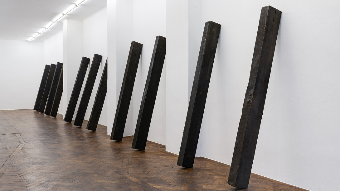 Richard Nonas, Slow narrative, exhibition view. Courtesy of Galerie Hubert Winter