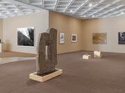 Varios artistas, Futuros arcaicos, vista de exhibición. Cortesía del Museo Tamayo