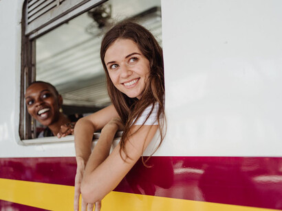 Together, these two women redefine the narrative of female travel, showing that companionship and solidarity are essential ingredients for a fulfilling journey