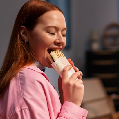 Il piacere gastronomico va oltre la semplice soddisfazione del palato: è un viaggio nella memoria, dove ogni ingrediente può risvegliare emozioni profonde e connessioni culturali 