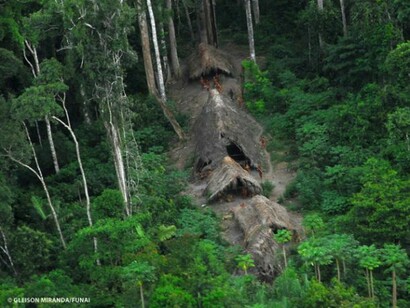 Capanne nella foresta amazzonica
