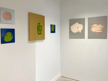 Laura Bidwa, Pocket, exhibition view. Courtesy of Kathryn Markel Fine Arts 