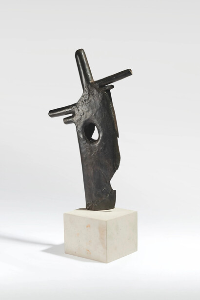 Julio González, Main aux piquants, 1937. Courtesy of Zeit Contemporary Art