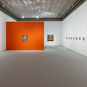 Tal Mazliach, War decorations, exhibition view. Courtesy of Tel Aviv Museum of Art