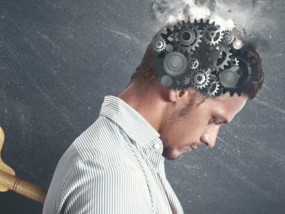 Cada dia é preciso dar corda para atender às exigências da vida moderna