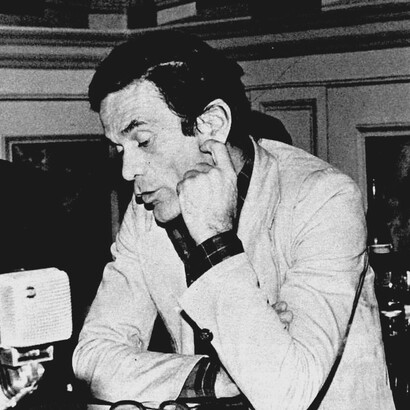 Poeta, scrittore e regista, Pasolini ha saputo unire impegno politico, profondità spirituale e radicale libertà espressiva