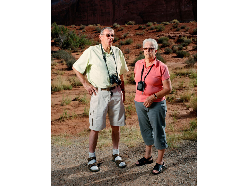 Doug Hall, Sightseers, Arches, 2009 ©Doug Hall/Courtesy of Bonni Benrubi Gallery, NYC