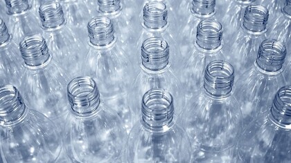 Botellas de agua mineral