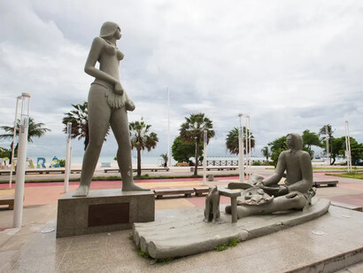 A arte de Corbiniano Lins, marcada pela influência feminina e pela ciência do cotidiano, ganha destaque em exposições no Brasil e no exterior. Foto: Fabiane de Paula da Estátua de Iracema na Praia do Mucuripe -Fortaleza - Ceará (CE) - Brasil 