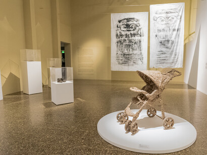 Rosemberg Sandoval, Cuerpo transgresivo, vista de exhibición. Cortesía del Museo La Tertulia