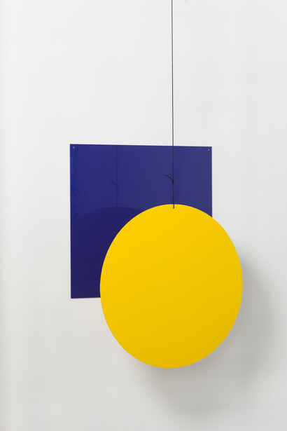 Camilla Løw, Vertical Sun, 2014, Hand painted in enamel on aluminium & cord, 63 cm x variable height