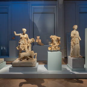 Kykladitisses. Untold stories of women in the Cyclades, exhibition view. Courtesy of the Museum of Cycladic Art