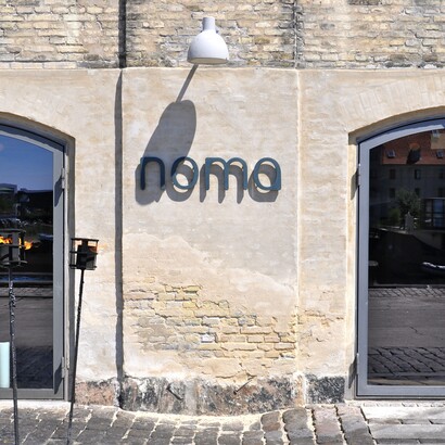 Le Noma est un restaurant, trois étoiles au Michelin, situé à Copenhague au Danemark et dirigé par le chef René Redzepi