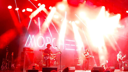 La banda londinense Morcheeba durante su concierto en el parque Enrique Tierno Galván de Madrid. Foto: Alex Doro