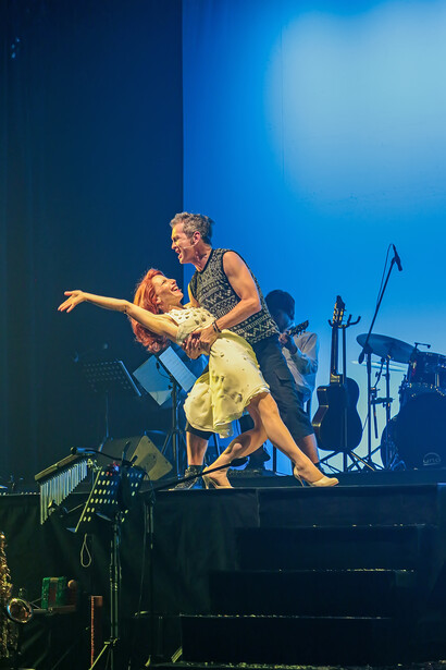 Mina...che cosa sei?!? Performance view. Courtesy of Teatro El Nacional Sancor Seguros. Photo by Alejandro Palacios