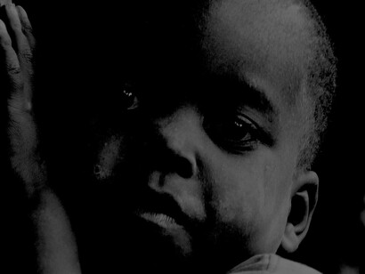 Cada niño que nace en Latinoamérica o en África ya sufre la condena de tener sobre sí una deuda de 2.500 dólares