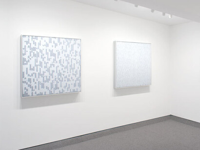 Tara Donovan. Courtesy of Krakow Witkin Gallery