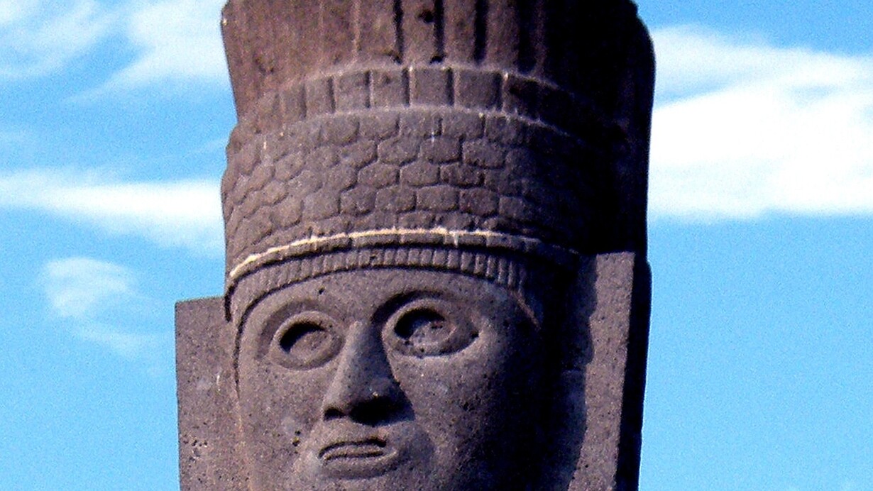 Estatua tolteca