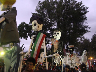 Desfile de catrinas, calaveritas y catrines en la Celebración del día de muertos que se llevó a cabo del 30 de octubre al 2 de noviembre del 2014 en el Centro de Coyoacán en la Ciudad de México.