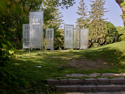 Saul Melman, Best Of All Possible Worlds. Courtesy of DeCordova Sculpture Park and Museum