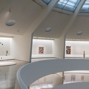 Installation View: Visionaries: Creating a Modern Guggenheim, Solomon R. Guggenheim Museum, New York, February 10, 2016–September 6, 2017. Photo: David Heald © Solomon R. Guggenheim Foundation, 2017