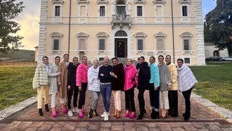 Rocco Ragni e le sue clienti nella Villa del Colle del Cardinale, Compresso, Perugia