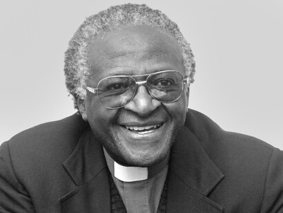 Desmond Tutu, clérigo y pacifista sudafricano que adquirió fama internacional durante la década de 1980 a causa de su lucha contra el apartheid