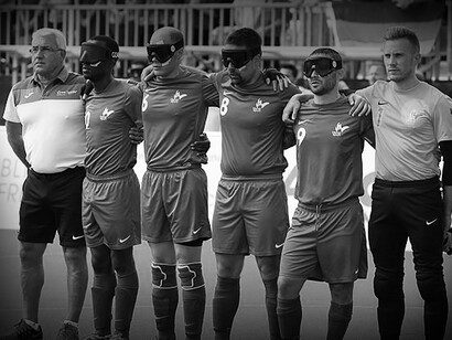 L’équipe de France de cécifoot. La philosophie est claire : permettre aux joueurs de prendre du plaisir et ainsi pouvoir faire de leur handicap, une force. © FFF