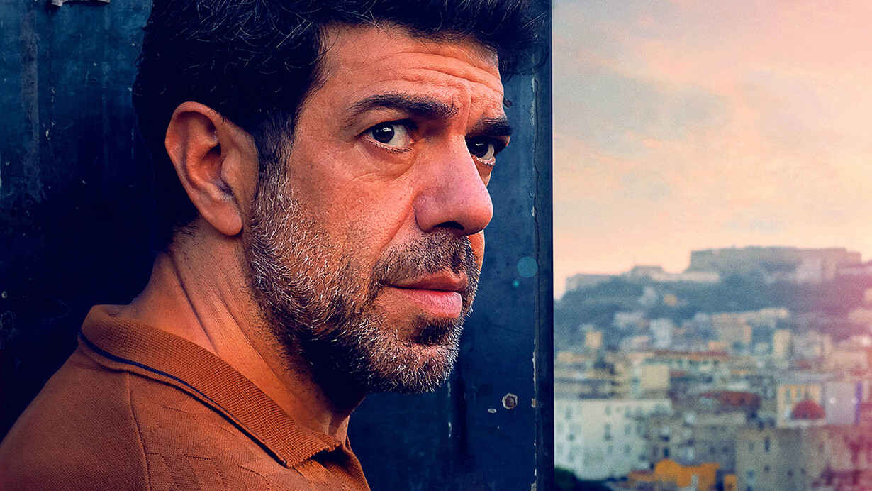 Nostalgia, film di Mario Martone, (2022). Nostalgia e volontà di riappropriarsi di quella parte più autentica di sé, quella che, come la città, “ti verrà dietro”, sempre. Quel lontano sempre presente
