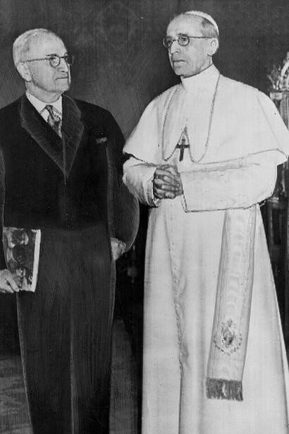 Pius XII meeting with U.S. President Harry Truman and First Lady Bess Truman at the Vatican, 20 May 1956
