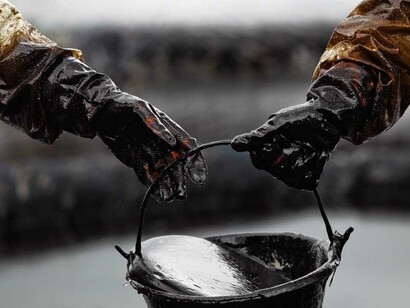 El petróleo: su paulatino agotamiento augura década inciertas, pero también la esperanza de desarrollar nuevas fuentes de energía menos contaminantes