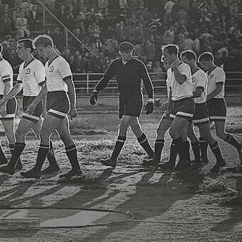 Lev Yashin e la Dinamo Mosca al Kalevi Keskstaadion di Tallinn, durante la partita della Top League sovietica contro il Kalev, 1960