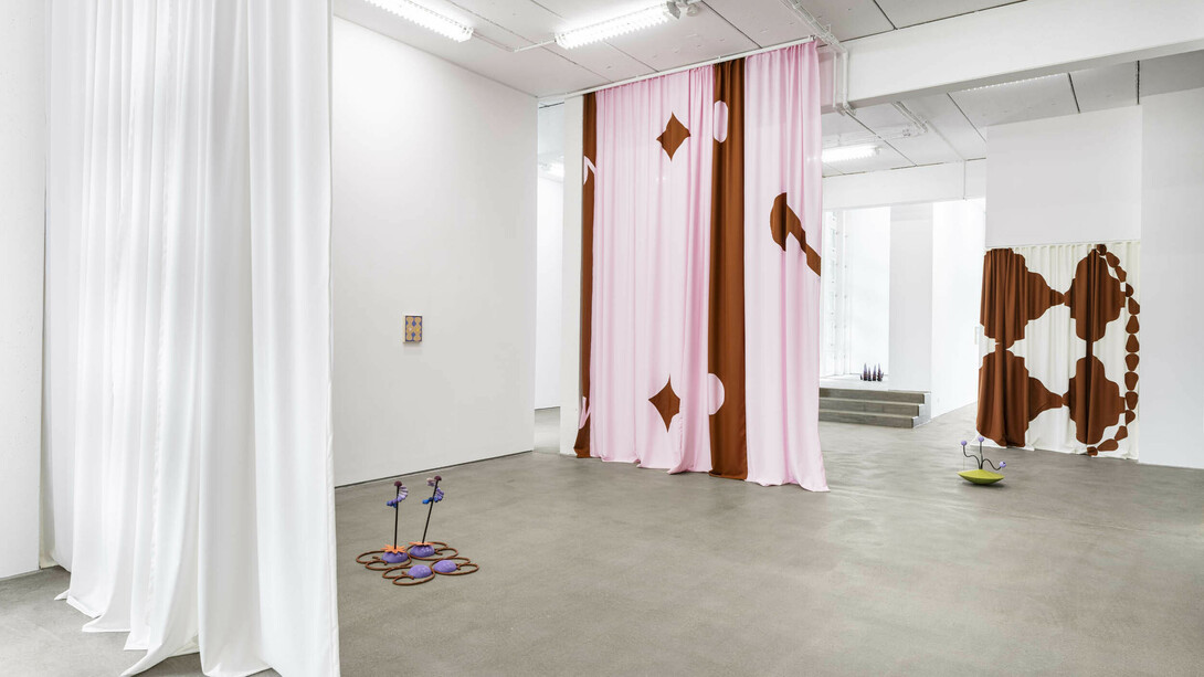 Maja Behrmann, Seifen, in blüte, exhibition view. Courtesy of G2 Kunsthalle