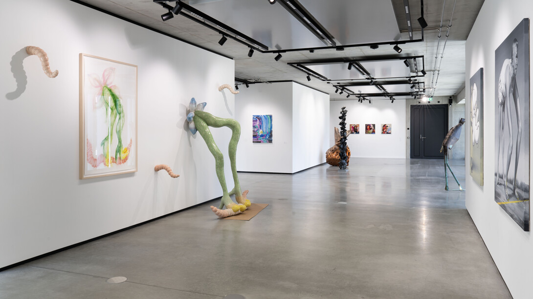 Various artists, Grotesk, exhibition view. Courtesy of König Gallery