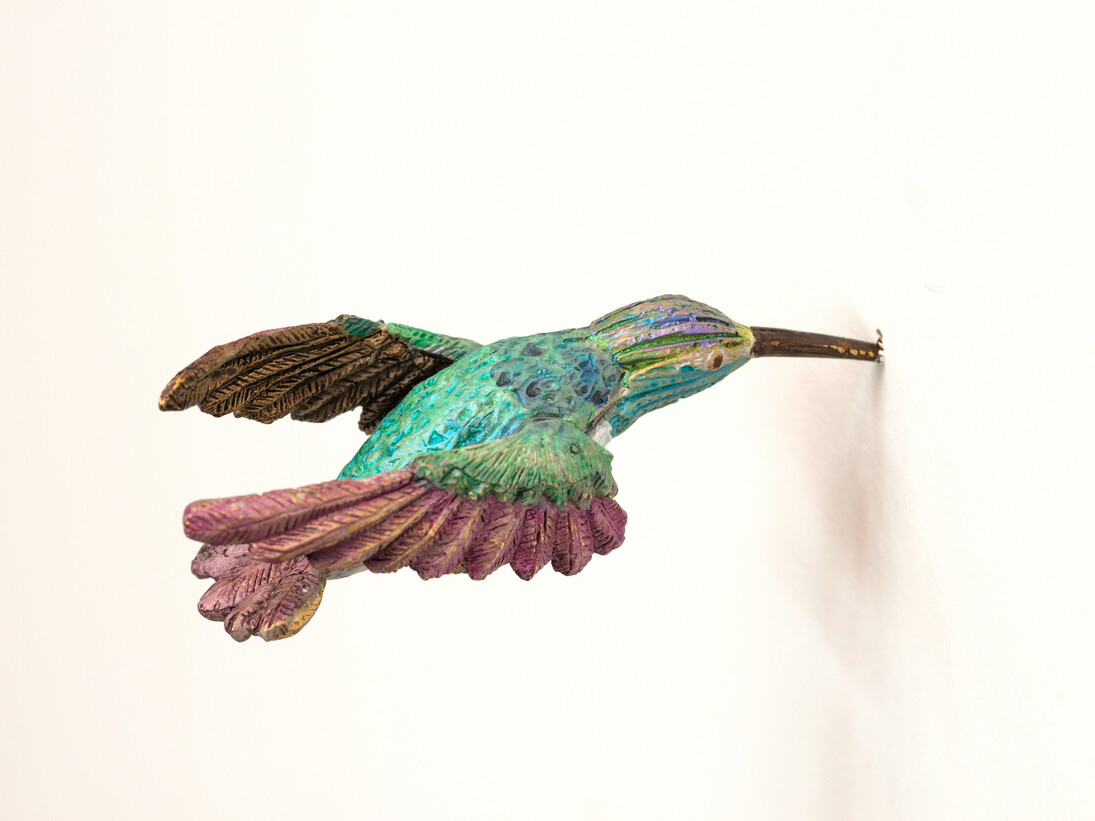 Efrain Almeida, Hummingbirds, 2014, Polychromatic bronze, 10 pieces, 13 x 8 x 12 cm (each), Edition of 3. Photo: Eduardo Ortega, Courtesy of Galeria Fortes Vilaça  