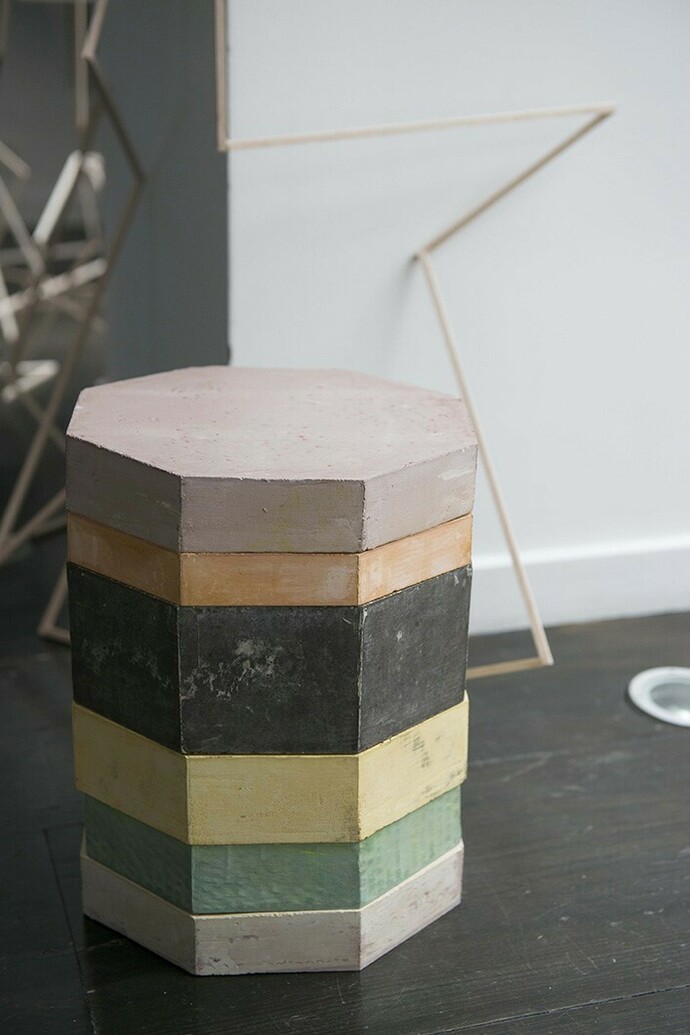 © Vue de l'exposition "Et quelquue(s) espacement(s)" avec les œuvres de Lucie Le Bouder et Delphine Deguislage.