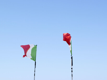 Este drama se ha visto exacerbado por ciertos problemas legales