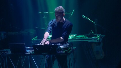 Noklan, pseudonimo di Francesco Marrone, è un musicista e produttore originario di Napoli. Foto di @21aka12