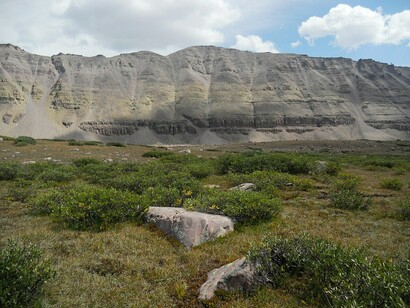 The Uinta Mountains run east-west, a short distance into Colorado and slightly Wyoming, USA