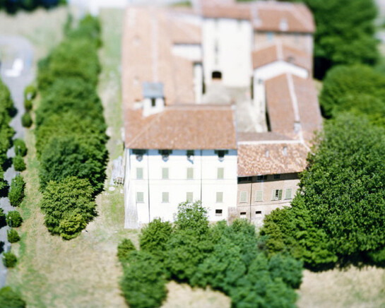 Storie Immaginate in Luoghi Reali. Courtesy of Museo di Fotografia Contemporanea