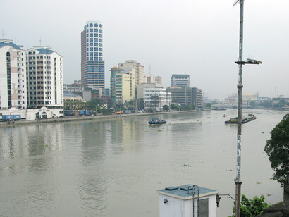 The Pasig River connects Laguna de Bay to Manila Bay, Manila, Philippines