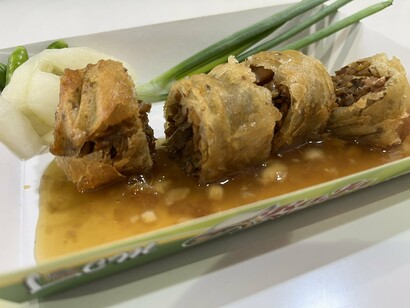 Freshly served lunpia from Lunpia Cik Me Me Restaurant, symbolising the preservation of Semarang's most iconic culinary legacy