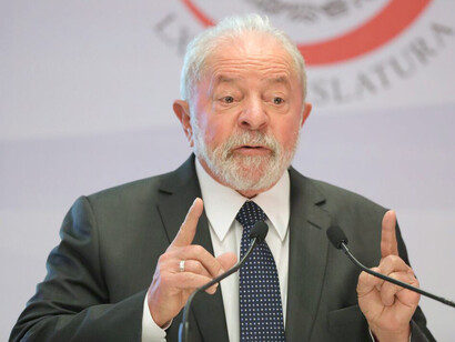 Luiz Inácio Lula da Silva, más conocido como Lula da Silva, es un obrero metalúrgico, político progresista y actual presidente de la Republica Federativa del Brasil