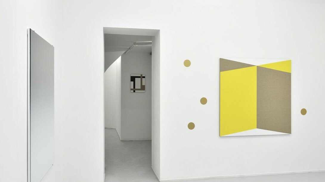 Hiatus, Exhibition view. Courtesy of Suzanne Tarasieve