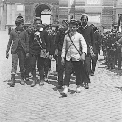 Giuseppe Primoli, Niños en Piazza del Popolo, Roma, Fundación Primoli