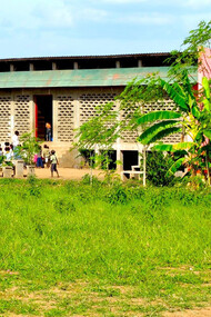 Arquitectura comprometida: escuela en Maniquenique (Maniquenique, Mozambique)