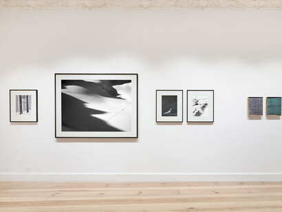 Verschiedene Künstler, Licht im winter, ausstellungsansicht. Mit freundlicher genehmigung der Galerie Albrecht