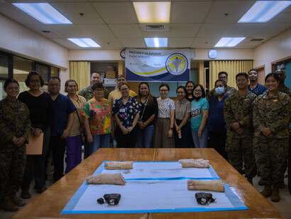 Durante el despliegue de Koa Moana en la región del Indopacífico, infantes de marina y marineros de la I Fuerza Expedicionaria de Infantería de Marina trabajan para fortalecer alianzas y colaboraciones mediante el desarrollo de capacidades interoperables, operaciones combinadas, cooperación en seguridad en el teatro de operaciones y esfuerzos de desarrollo de capacidades, julio 2024, Estados Federados de Micronesia y Papúa Nueva Guinea