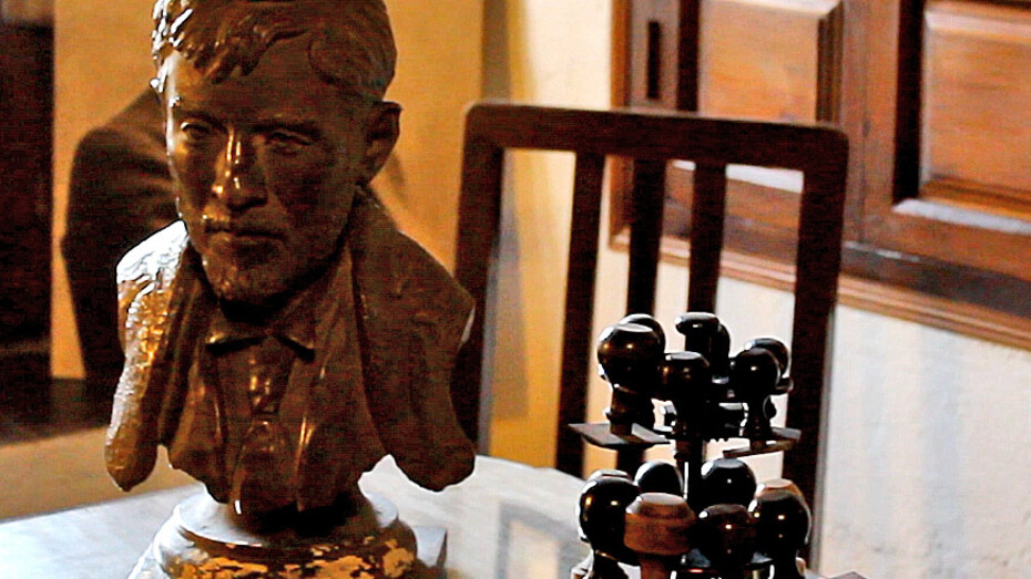 Despacho de Arturo Reyes, Exhibition view. Courtesy of Museo Unicaja de Artes y Costumbres Populares