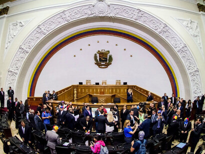 El Parlamento de Venezuela discute la ruta electoral